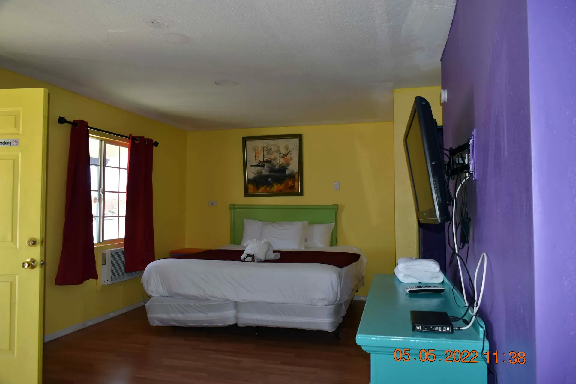9palmsinn-hotel-room-joshua-tree-44.webp